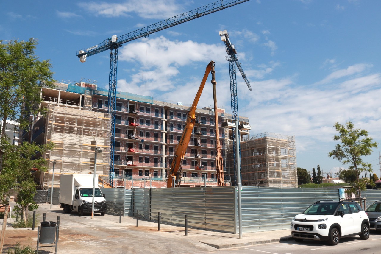 Un solar en plena construcció d’habitatges