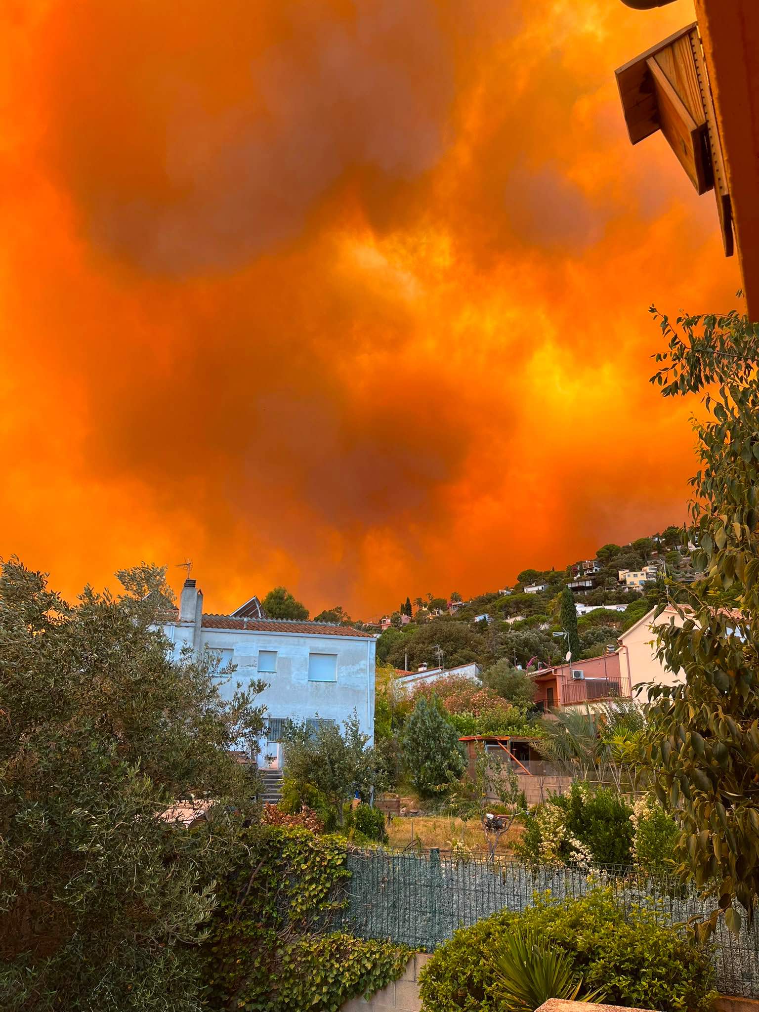 L'incendi de la Bisbal vist des de Calonge i Sant Antoni / Daniela Costa