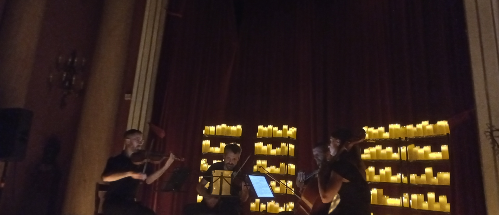 El quartet de corda interpreten cançons dels artistes britànics El quartet de corda interpreten cançons dels artistes britànics