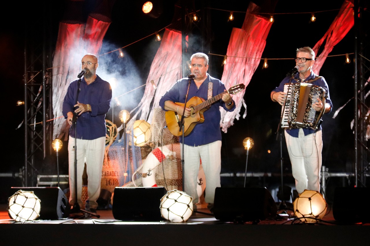 El grup Peix Fregit durant la Cantada d'Havaneres 2025