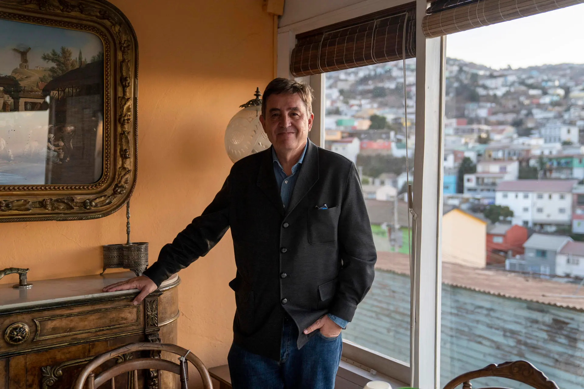 El poeta espanyol Luis García Montero, posant per l'agència EFE l'any 2023