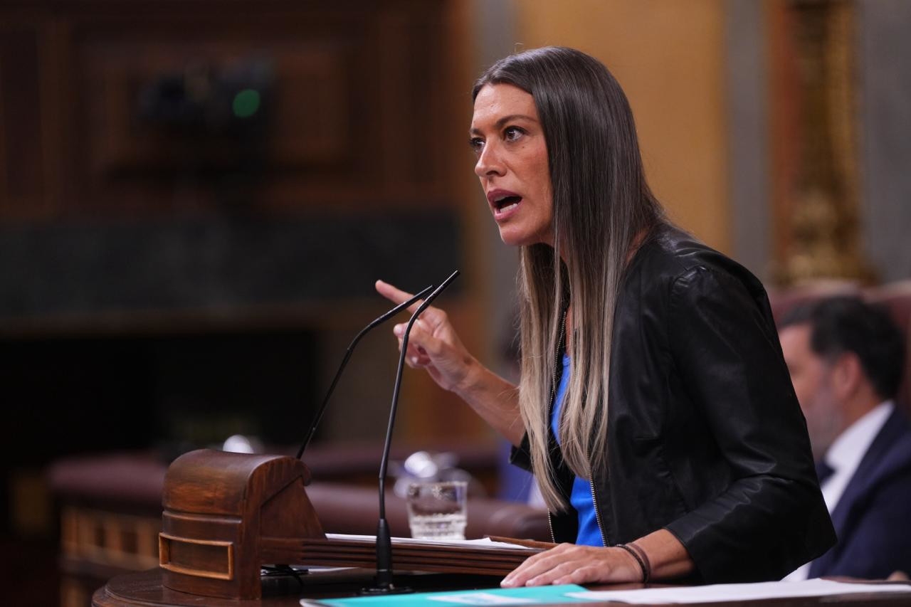 La líder de Junts al Congrés, Míriam Nogueras, intervé al Congrés per la compareixença de Sánchez sobre els casos de corrupció.