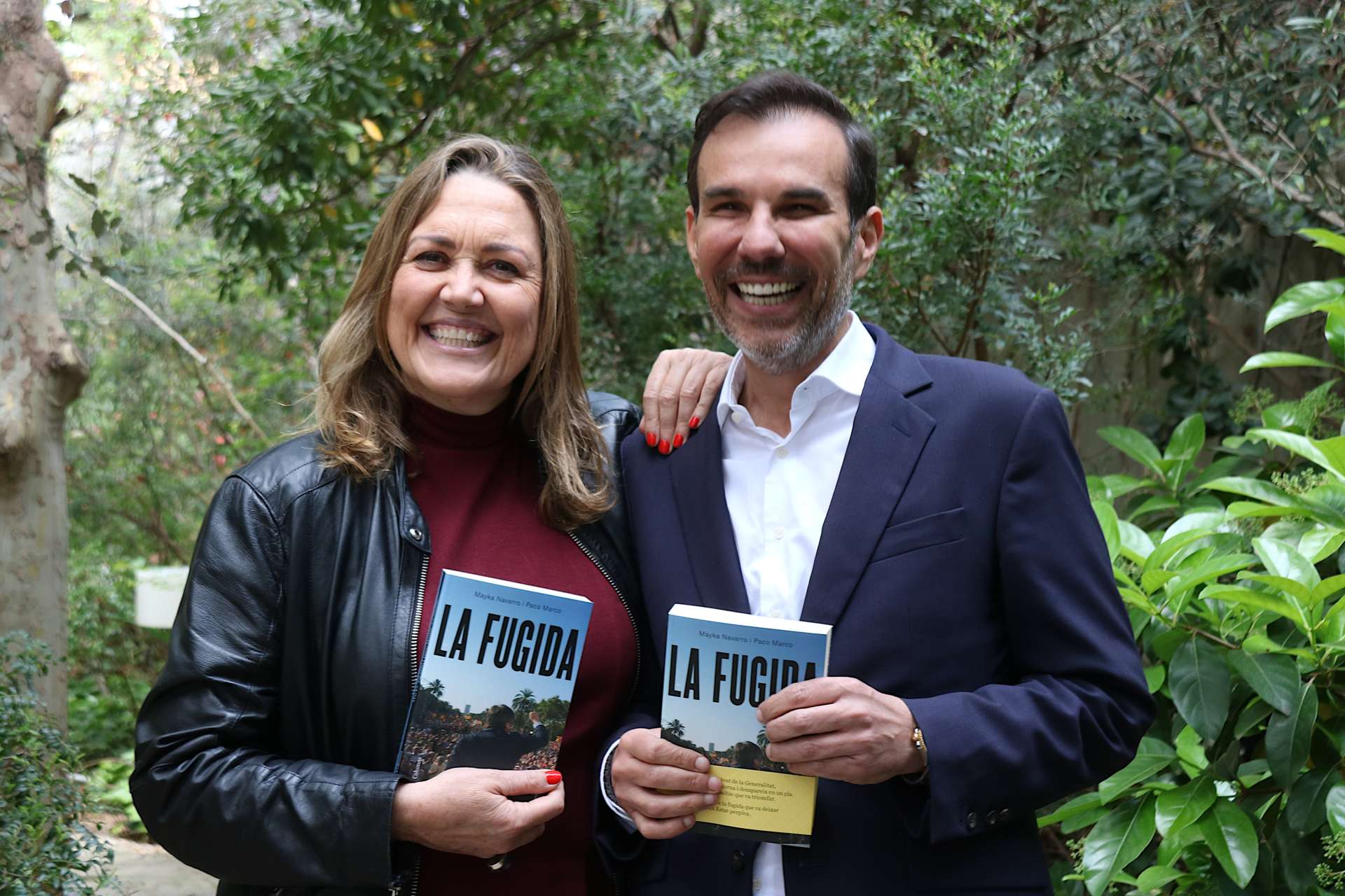 La periodista Mayka Navarro i l'investigador Paco Marco, en la presentació del llibre 'La fugida'.  Data de publicació: dimecres 09 d’abril del 2025, 14:30  Localització: Barcelona  Autor: Norma Vidal
