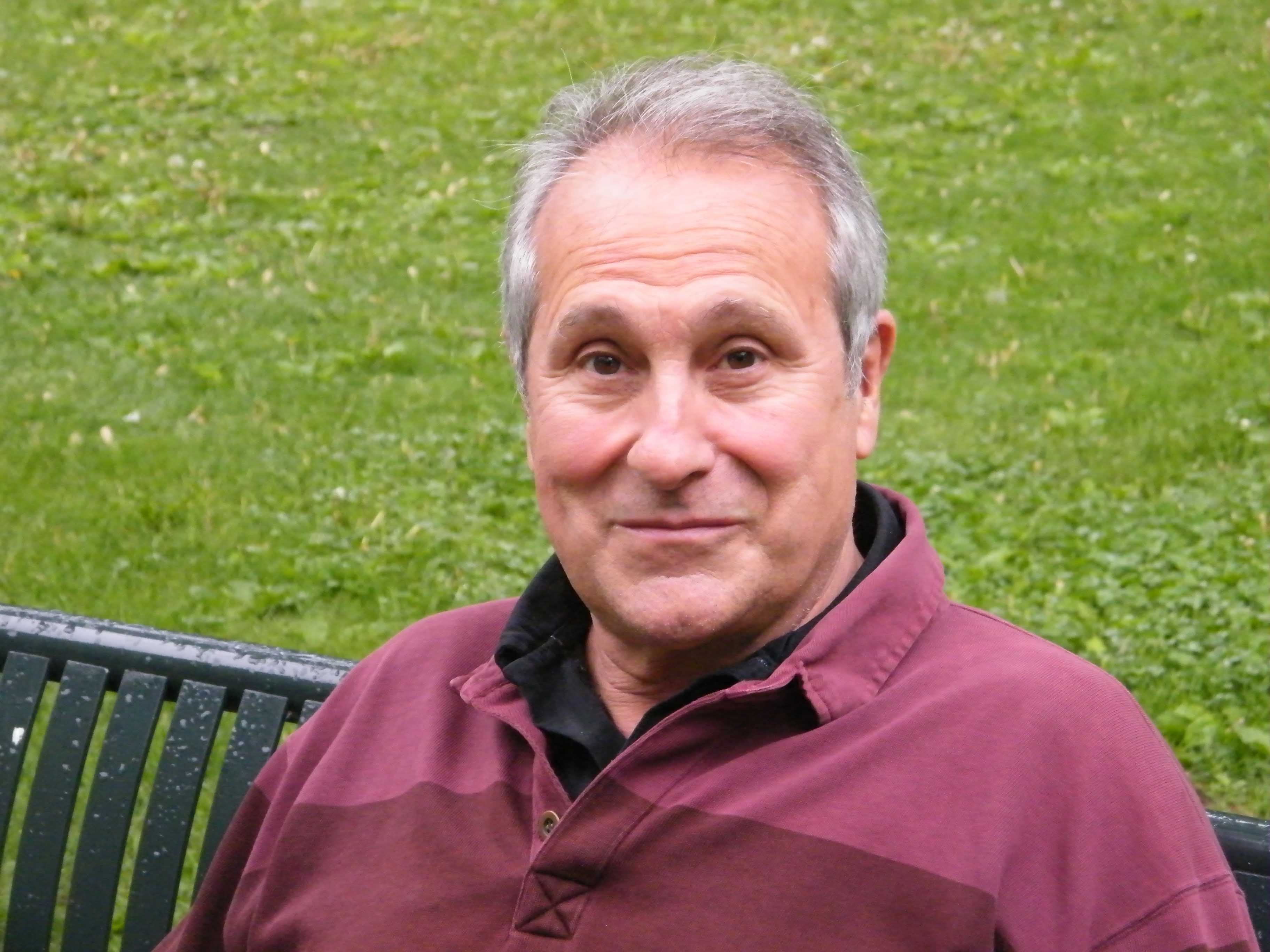 Salvador Alsius: "A la universitat hi ha professors que aixafen il·lusions"