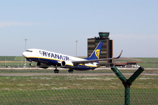 Avió de Ryanair enlairant-se