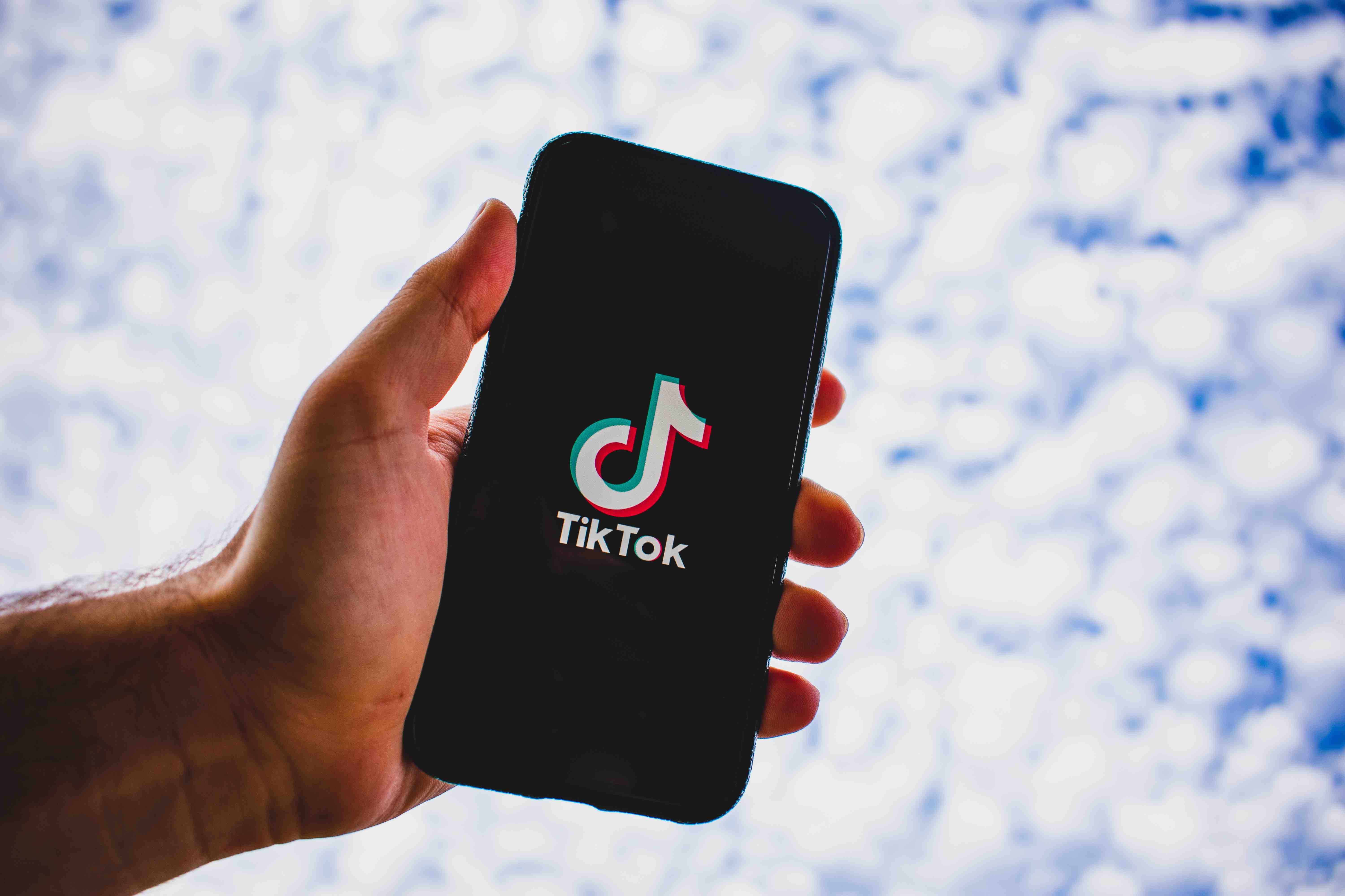 TikTok ha esdevingut altament popular entre adolescents i celebritats
