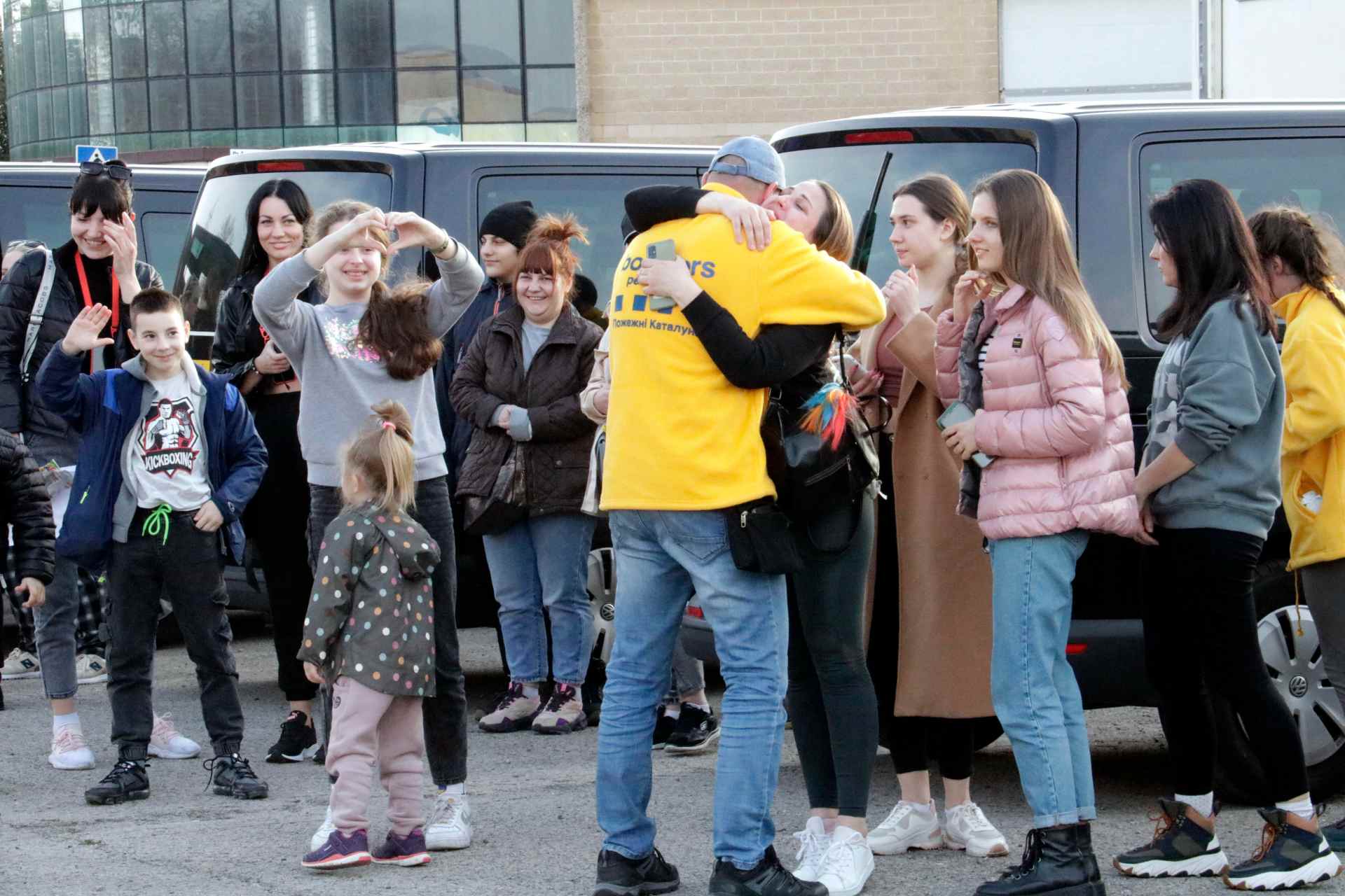 Refugiats ucraïnesos a la seva arribada a Girona