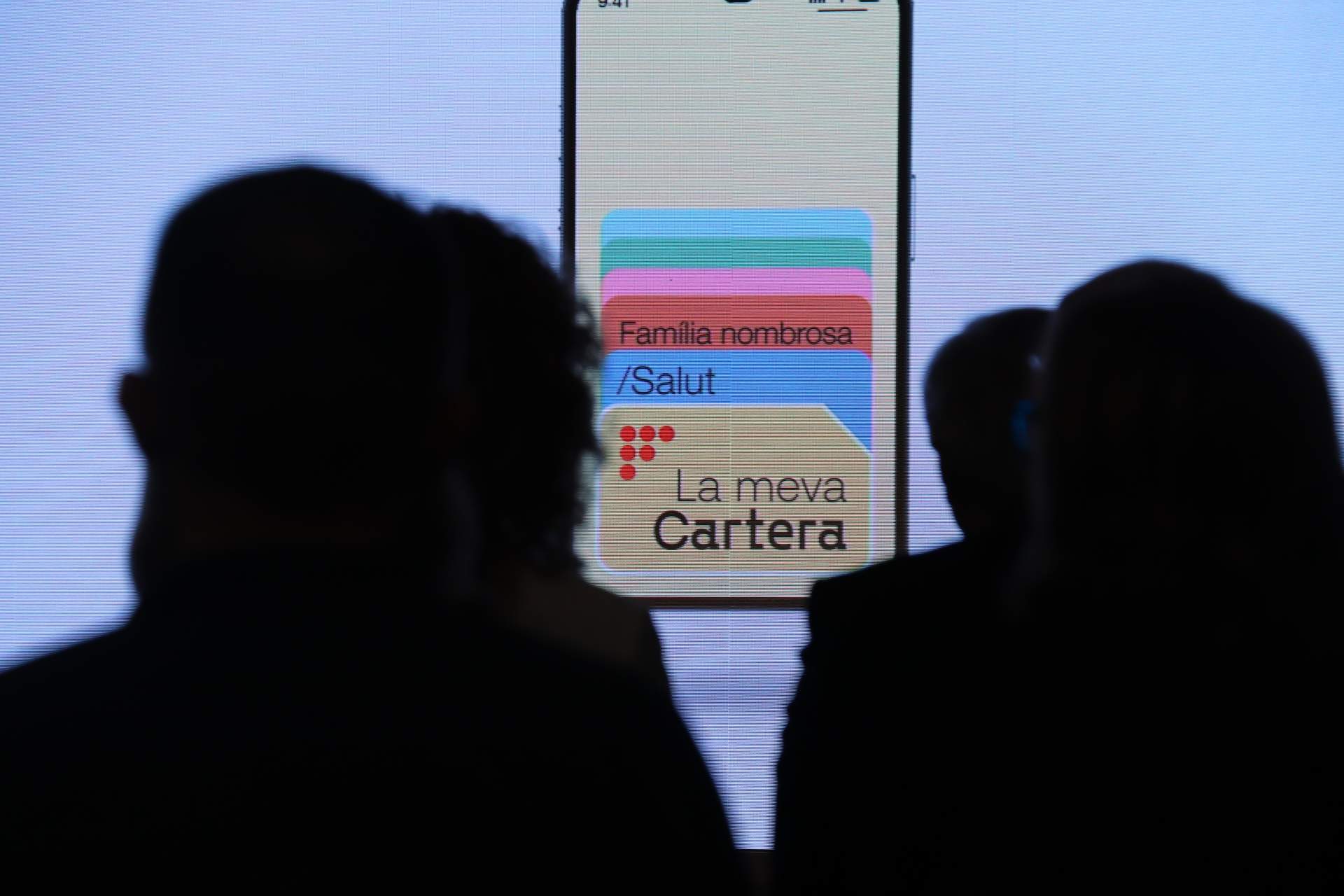 La Generalitat presenta 'La meva cartera', l'app que imita un targeter ...