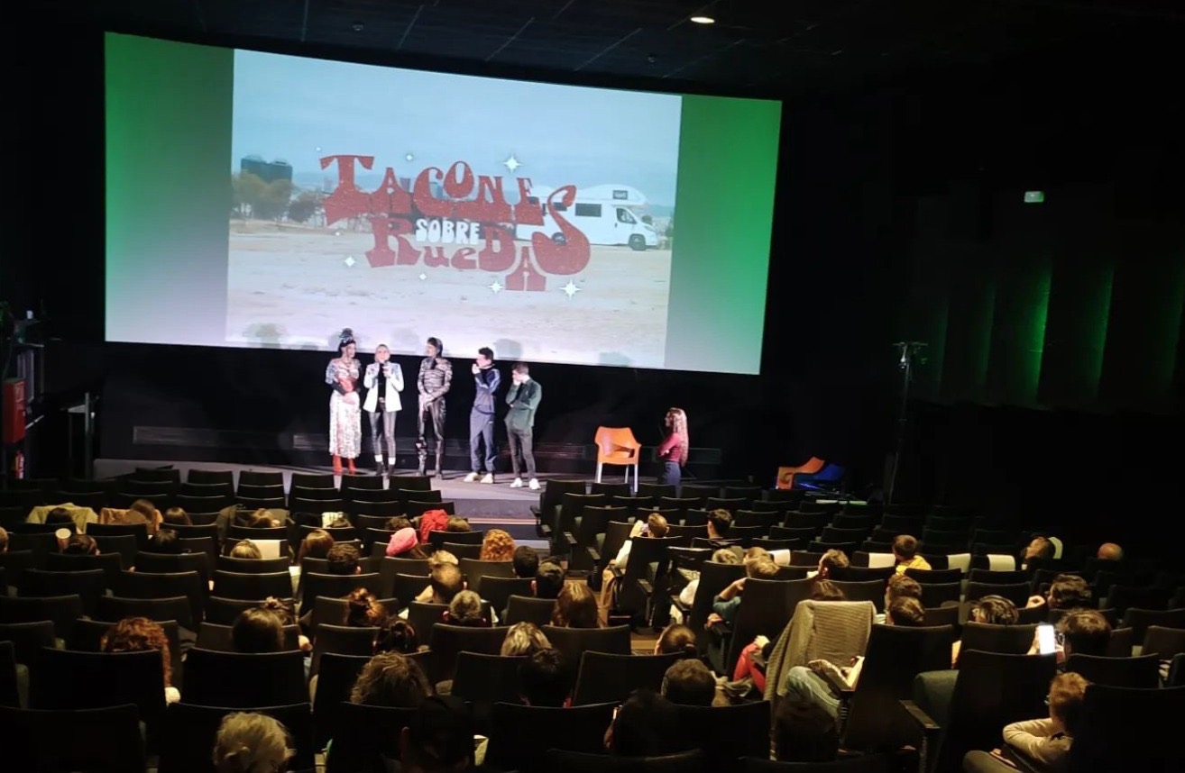 Première de 'Tacones sobre ruedas' als Cinemes Girona