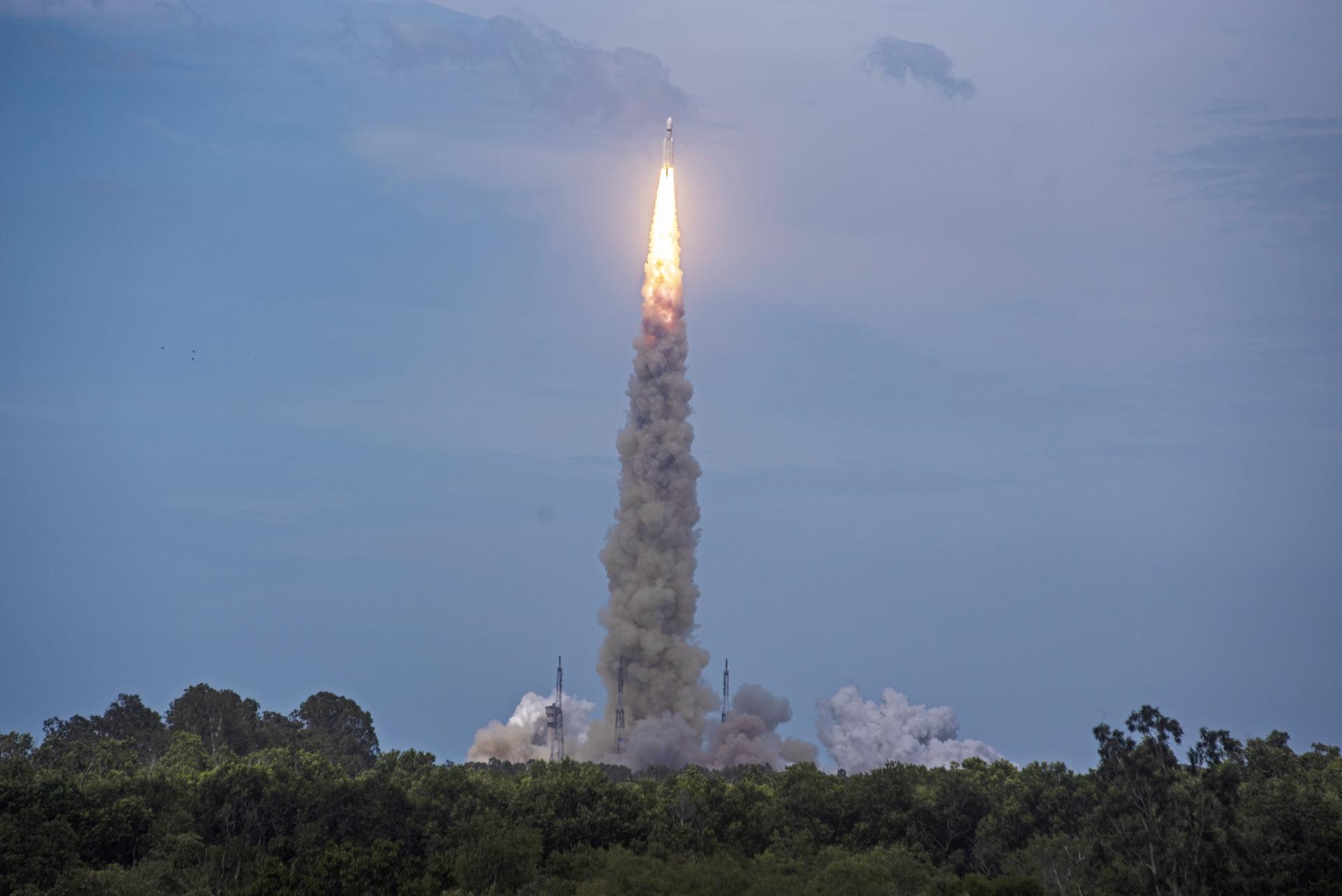 La Chandrayaan-3 de l'ISRO s'aixeca del Satish Dhawan Space Centre (SDSC) a Sriharikota, Índia