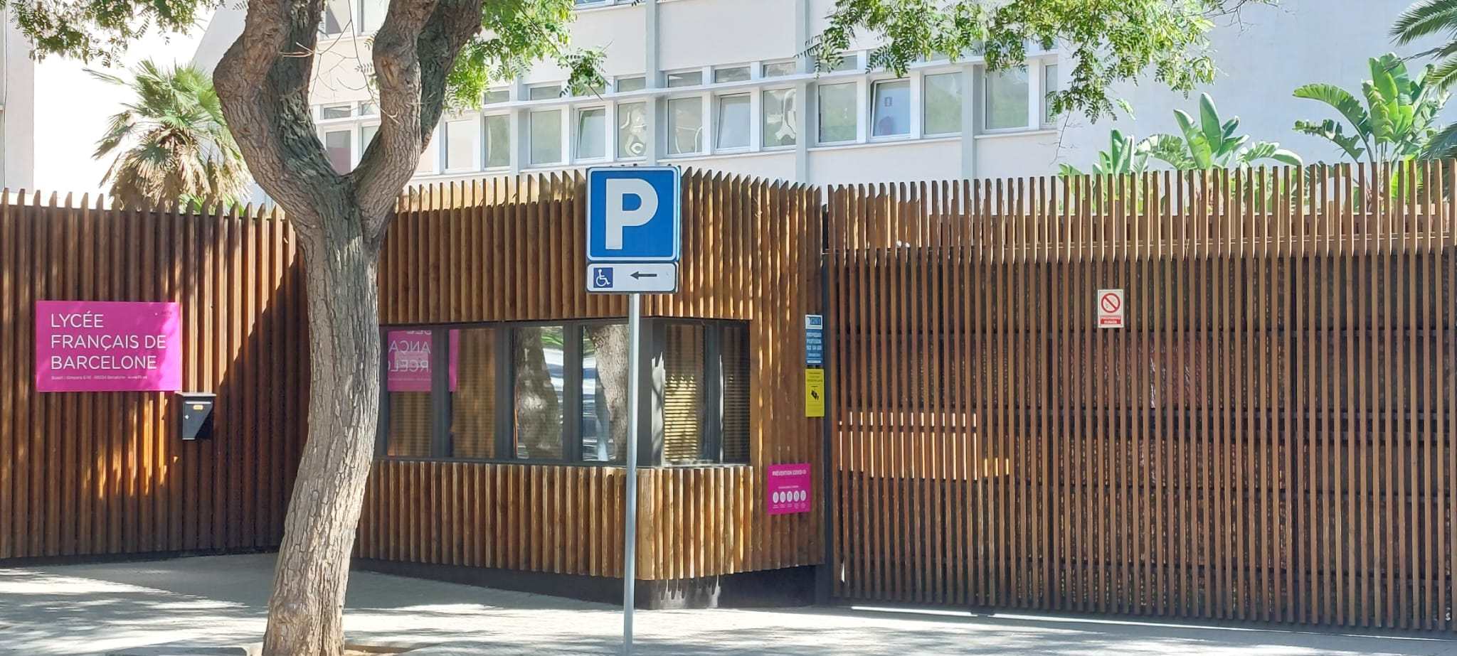 El Liceu Francès de Barcelona (LFB), situat al carrer Bosch i Gimpera