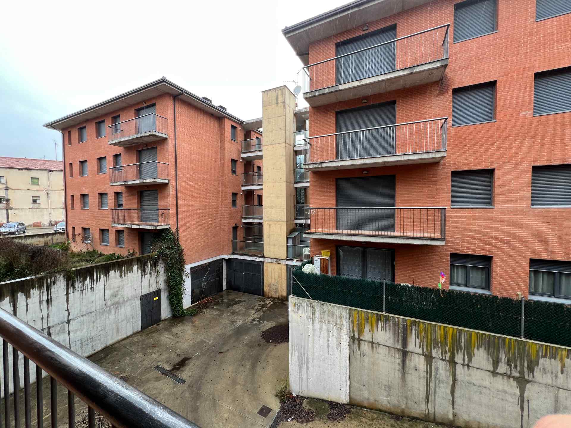 Els partits han posat èmfasi en augmentar el parc d'habitatge públic.