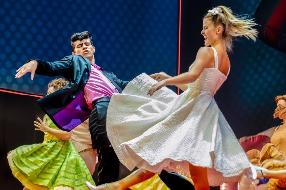 En Danny Zuko, la Sandy i companyia faran ballar als espectadors del Tívoli En Danny Zuko, la Sandy i companyia faran ballar als espectadors del Tívoli