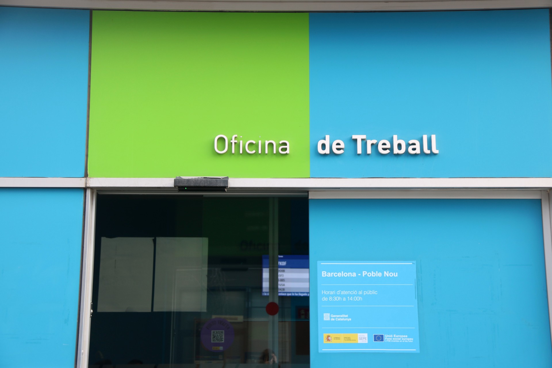 Façana d'una Oficina de Treball del Servei d'Ocupació de Catalunya (SOC)